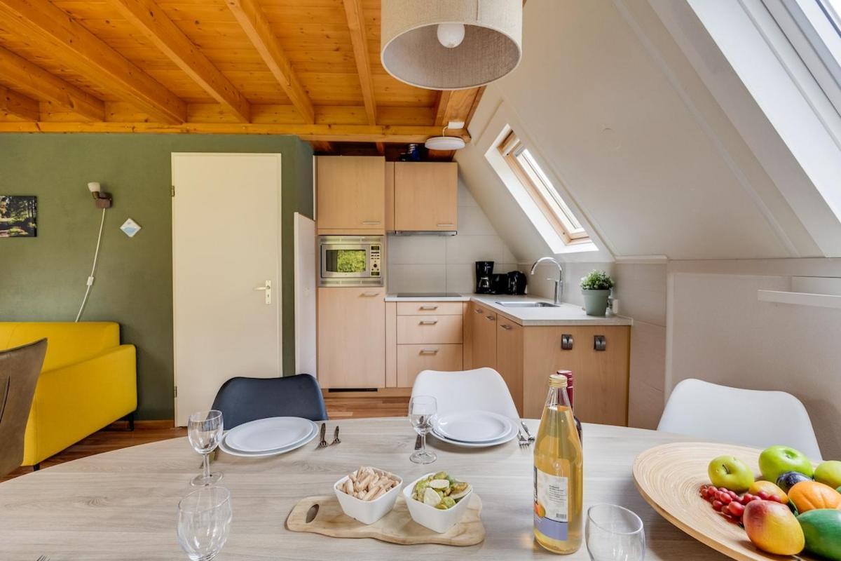 Kleine Zanglijster I Prachtig Huisje Nabij Bosrand Zwiggelte Esterno foto