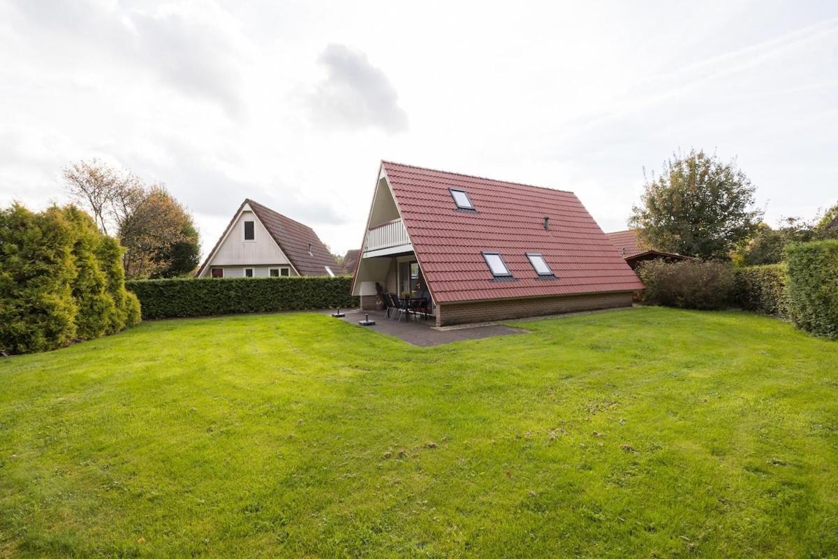 Kleine Zanglijster I Prachtig Huisje Nabij Bosrand Zwiggelte Esterno foto