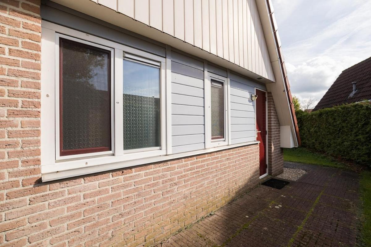 Kleine Zanglijster I Prachtig Huisje Nabij Bosrand Zwiggelte Esterno foto