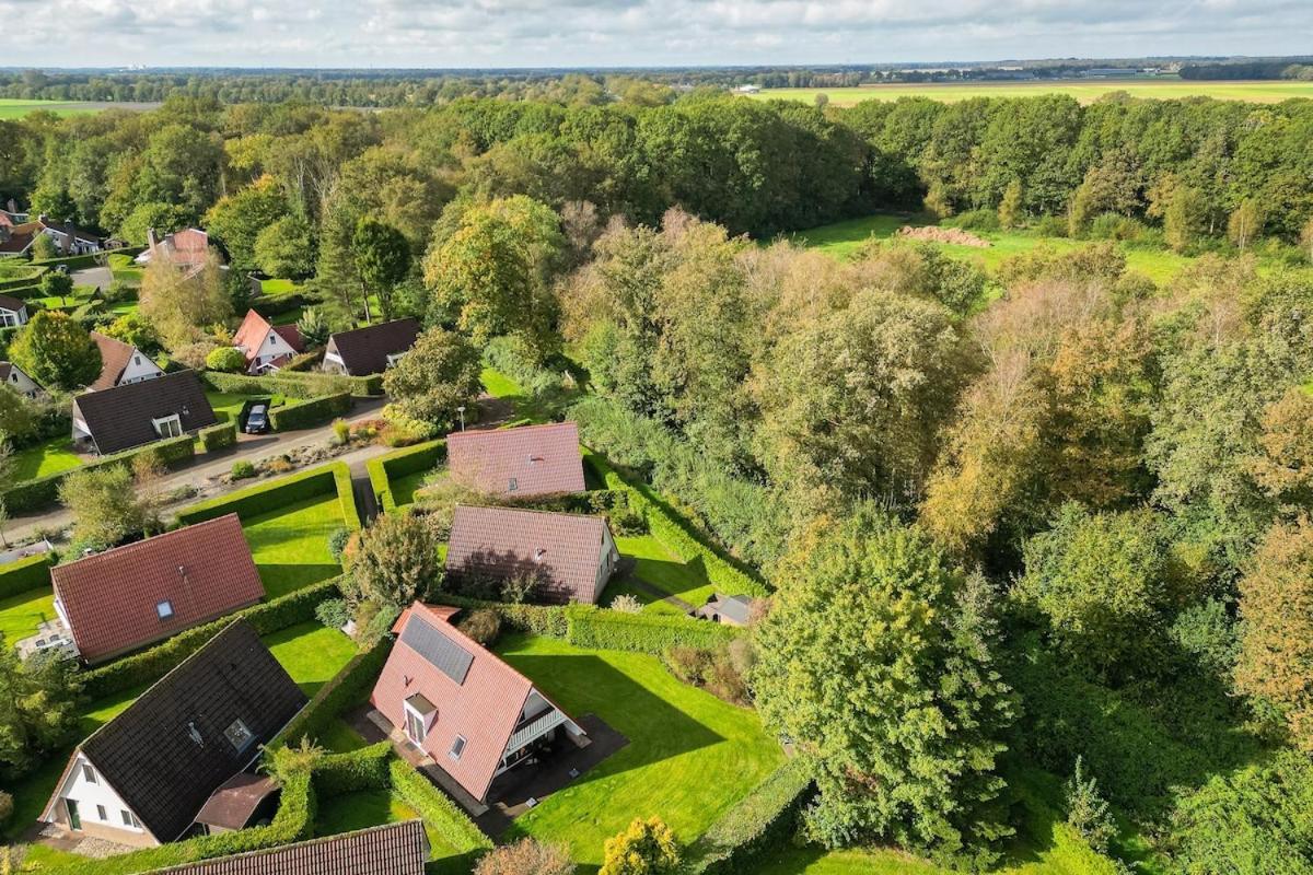 Kleine Zanglijster I Prachtig Huisje Nabij Bosrand Zwiggelte Esterno foto