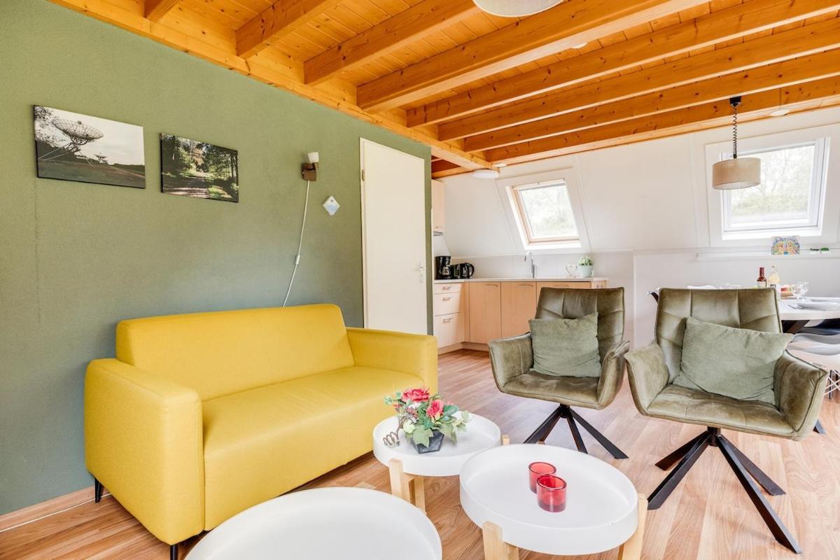 Kleine Zanglijster I Prachtig Huisje Nabij Bosrand Zwiggelte Esterno foto